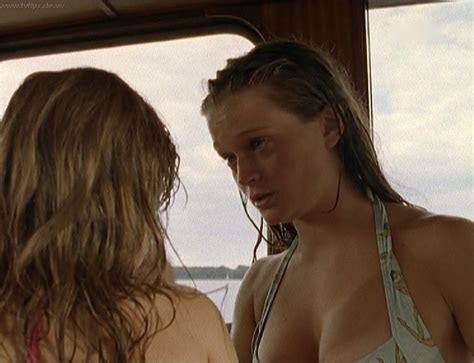 Naked Natalie Spinell in Hässliche Vaterliebe und ihre Lippen schweigen