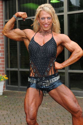 Hot Sexy Kate Cooper Bikini Pics