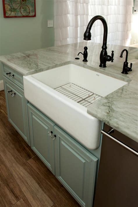 Images Of Farmhouse Kitchen Sinks