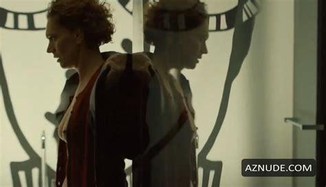 DE HELD NUDE SCENES AZNude