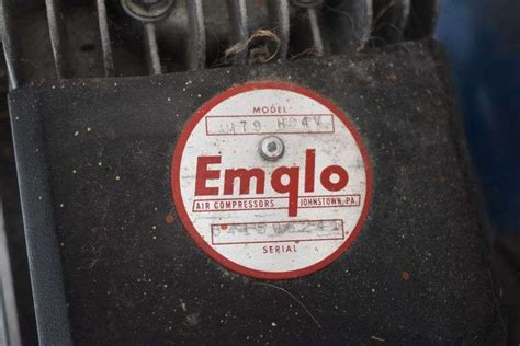 Emglo Air Compressor - Bartkus Auctioneers