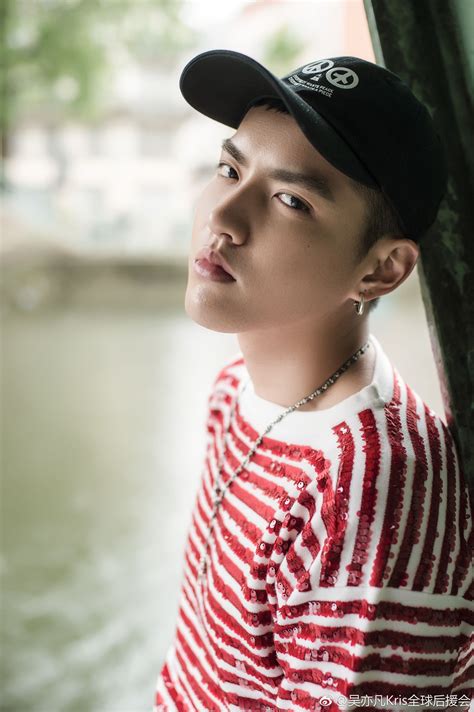 吴亦凡 kriswu wuyifan 凡凡不在的日子里后援会给我们续命来了 Kris wu Kris exo Wu yi fan