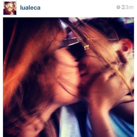 Foto Maria Gad Posta Foto Beijando A Namorada Lua Le A Purepeople