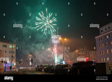 Berlin De Impressionen Aus Der Silvesternacht In