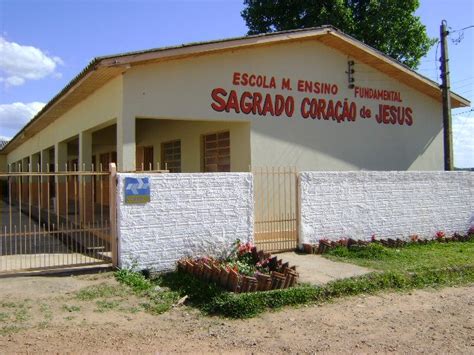 Escola Estadual Sagrado Coração De Jesus - Escola Sagrado Coração de Jesus terá novo playground de brinquedos