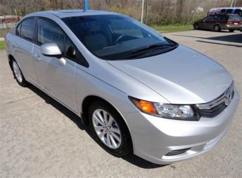 Photo Image Gallery & Touchup Paint: Honda Civic in Alabaster Silver ...