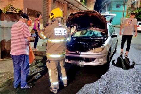 Moradores do bairro Santo Antônio ajudam a controlar princípio de