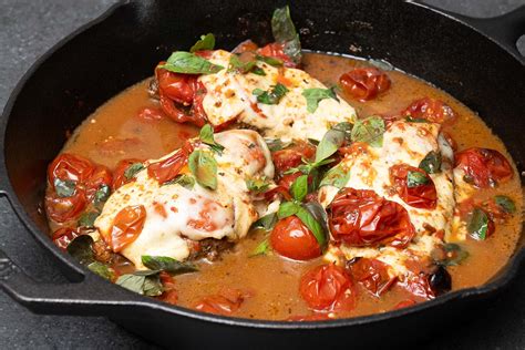 One Pan Caprese Chicken Baked Caprese Chicken Recipe