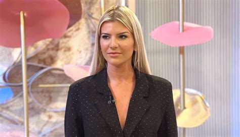 cristiana jesus revela motivo pelo qual  filho deixou  chupeta