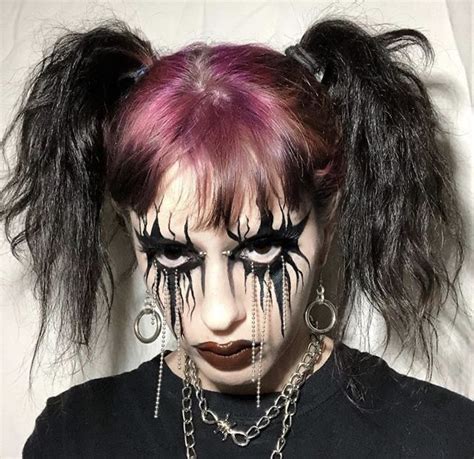 Pin By Makayla Lepofsky On M4k3np Punk Makeup Grunge Makeup Alt Makeup