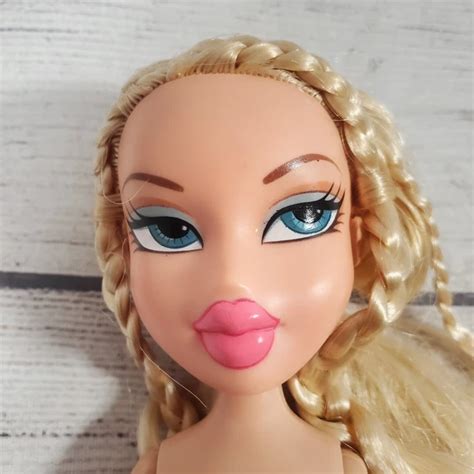 BRATZ CLOE PLAY Sportz Rockin Cheerleading Cheerleader Nude Doll MGA
