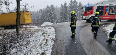 Lkw Bergung Freiwillige Feuerwehr Hochwolkersdorf