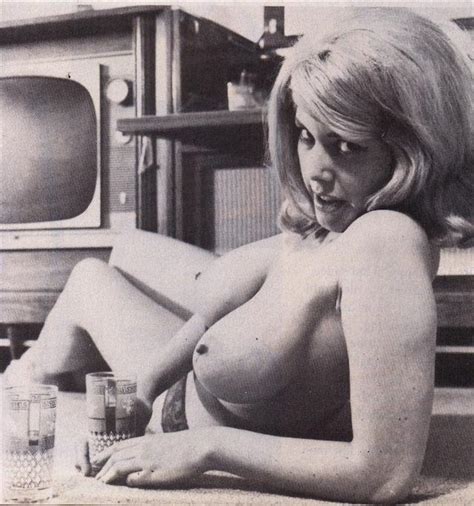 Lisa Matthews Nude Pics Page