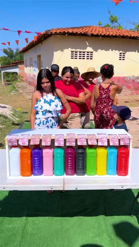 Brincadeira Da Garrafa Colorida - Jogo da Garrafa Colorida: Acertou a Cor e Ganhe Dinheiro! | TikTok