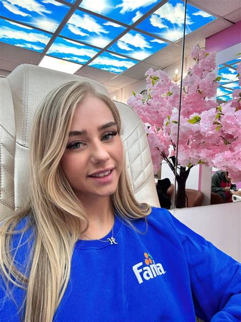 Am I Hot In Blue R SFWAmIHot