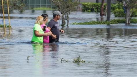 Casi 3 Millones De Personas Sin Luz Miles De Evacuados Y Al Menos 16