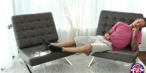 Anya Olsen Decides To Offer Her Pussy To Pay Her Rent Tnaflix