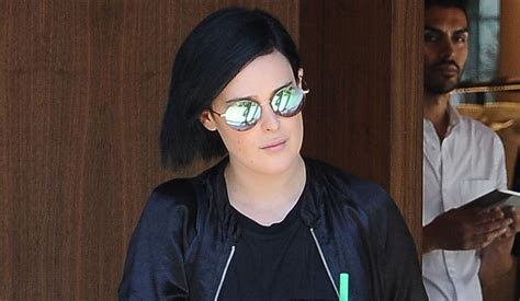 Rumer Willis Shares A Sexy Bikini Photo Bikini Rumer Willis Celebrity News And Gossip