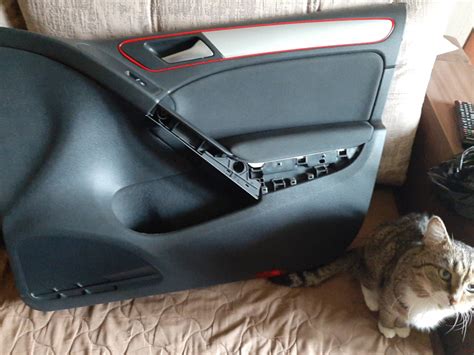 2. Перетяжка дверных карт — Volkswagen Golf Mk6, 1,4 л, 2010 года ...