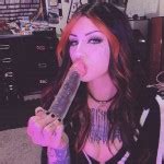 Hot Goth Girl Fucks Herself Using Her Feet Pornhub