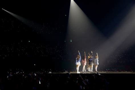 Le Sserafim S Eunchae Stuns Netizens By Debuting New Blonde Hair During Flame Rises Tour