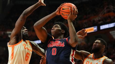 Tennessee basketball asserts dominance with blowout win over Ole Miss