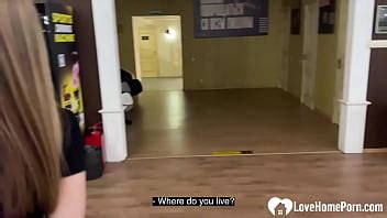 Avoir Des Relations Sexuelles Dans Les Toilettes Publiques Est Amusant XVIDEOS