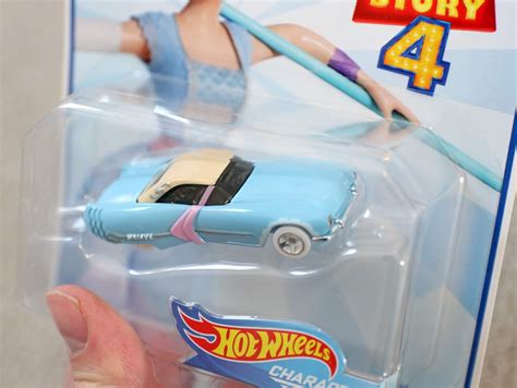 Dan The Pixar Fan Toy Story Hot Wheels Character Cars Collection Buzz Lightyear Carnival
