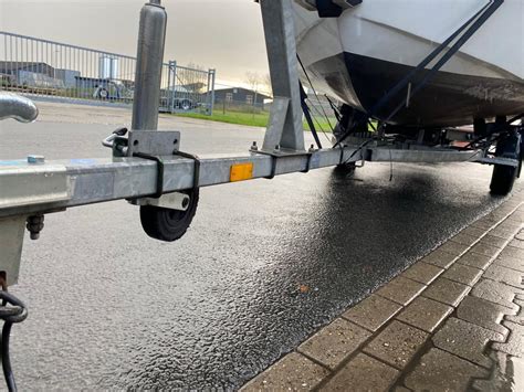 Izi 55 Boottrailer 550 Kg DeLuxe kantel trailer Te koop | Boatland.nl