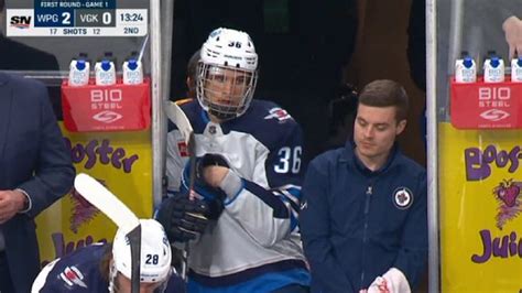 Jets Morgan Barron Returns To Game After Getting 75 Stitches Following Skate To Face