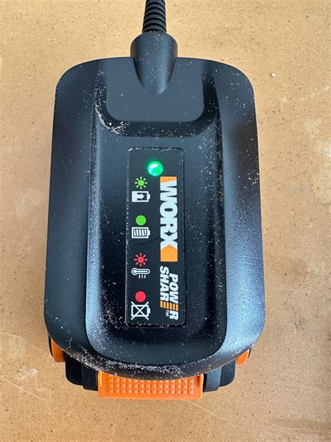 Worx V Power Share Full Size Cordless Hot Glue Gun Review No More Cords In The Way The