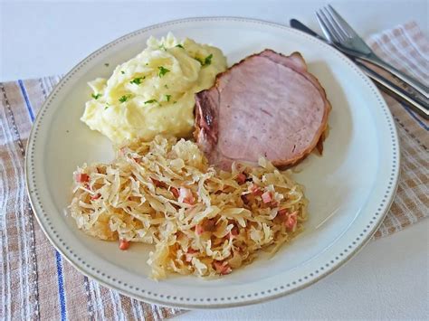 Kasslerbraten Mit Sauerkraut Sauerkraut Mit Kartoffeln Und Kassler