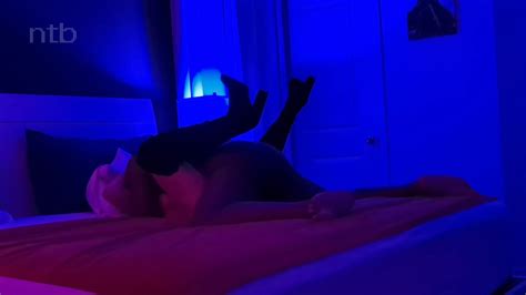 Slutty Wife With Phat Ass Cuckolds Her Hubby