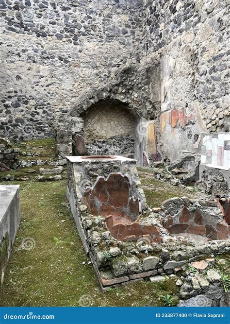 Thermopolium In The Parco Archeologico Di Ercolano Herculaneum Stock