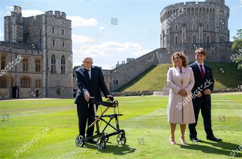 Sir Captain Tom Moore Gets His Knighthood Editorial Stock Photo Stock