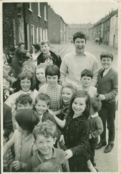 Seamus Heaney Listen Now Again On Twitter This Wonderful Photo From