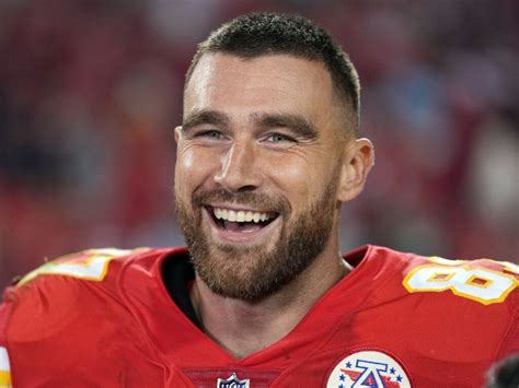 Does Travis Kelce Have Kids? - NewsFinale