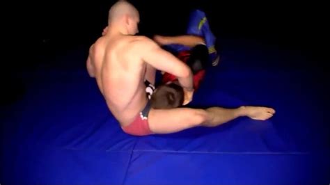 Hot Muscular Guy Figure ThisVid