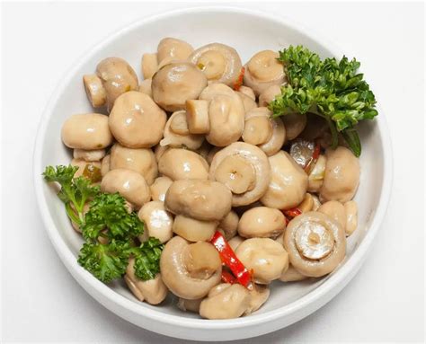 Грибы маринованные - описание, состав, калорийность и пищевая ценность ...