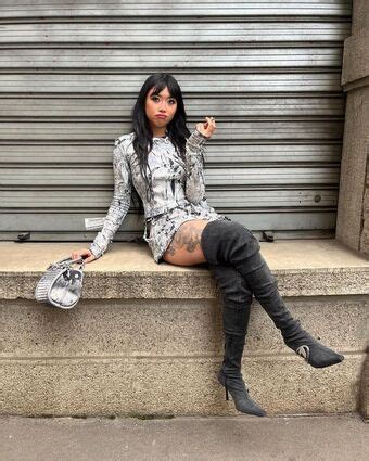 Beabadoobee Radvxz Nude Leaks OnlyFans Leaked Models The Fappening Leaked Photos