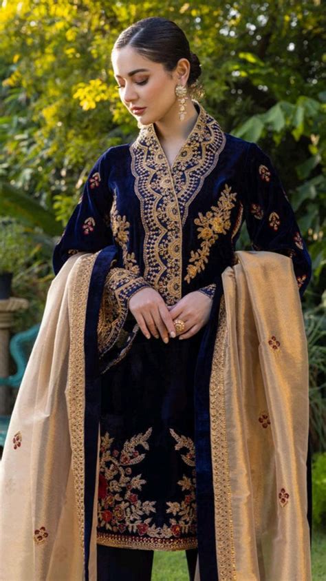 stylish haniya amir  zainab chottani pakistani dress design
