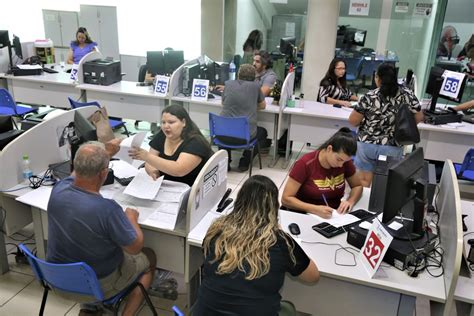 Contribuintes T M Amanh Para Negociar D Vidas No Refis Descontos