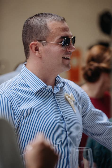 Free picture: handsome, man, sunglasses, portrait, side view, guy