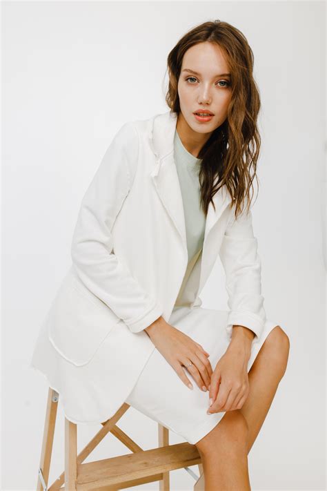 Жакет женский белый