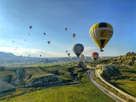 Hot Air Balloon Cappadocia Turkey Editorial Image Image Of Balloon Magical