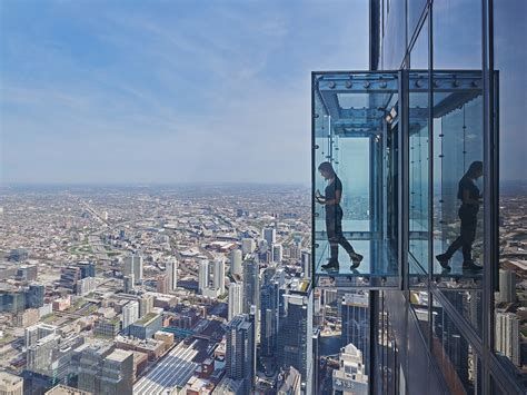 willis tower skydeck chicago il     loop chicago