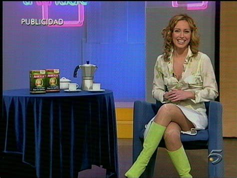 Emma García Página fotos desnuda descuido topless bikini pezón