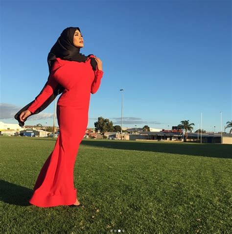 8 Hot Sexy Liza Hanim Bikini Pics