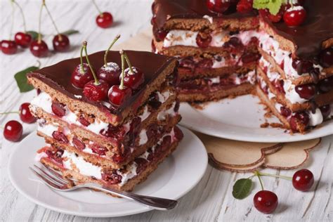 Постный вишневый торт – простой и вкусный рецепт, как приготовить пошагово