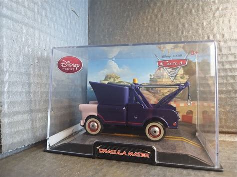 Pixar Disney Cars 2 Dracula Mater Die Cast Vehicle En Pantalla Escenica